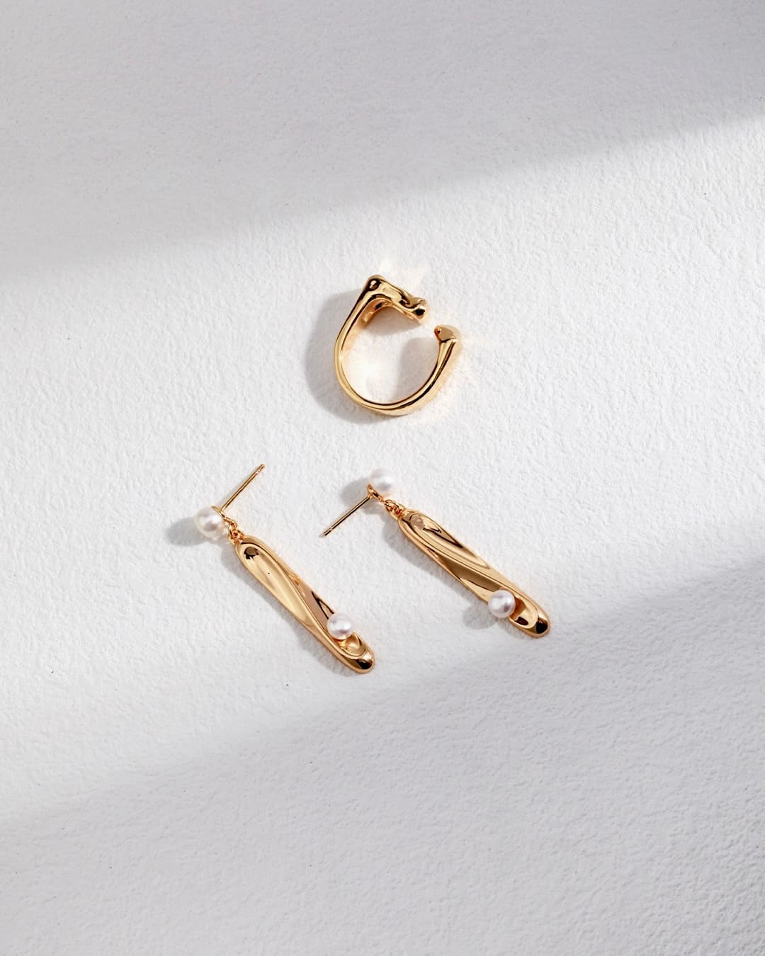 18K Gold Plated Vermeil Minimalist Pearl Earrings